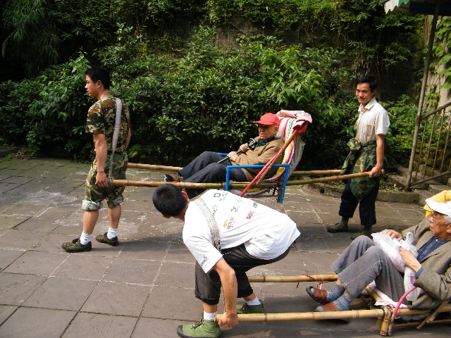 传统与现代交融的坐滑竿视频新篇章